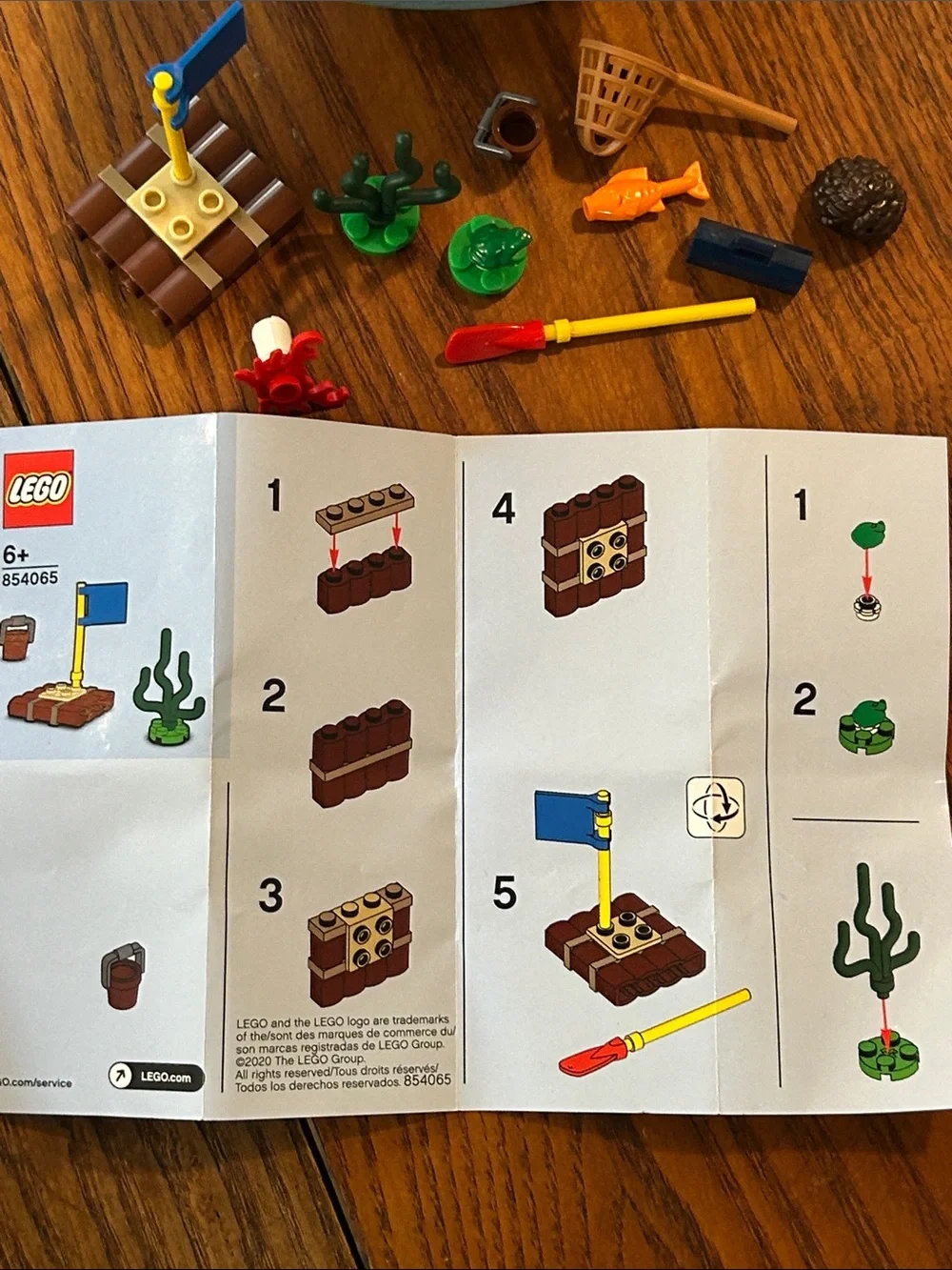 Lego xtra Blue Water Play Accessories Pack with Red Oar and Green Seaweed